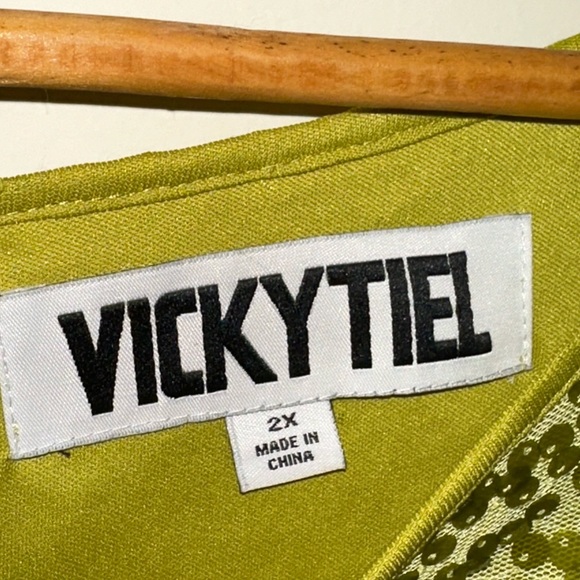 Vicky Tiel Women's Sequin Midi Belted Apple Green Long Sleeve Scoop Neck Size 2X - Picture 2 of 13